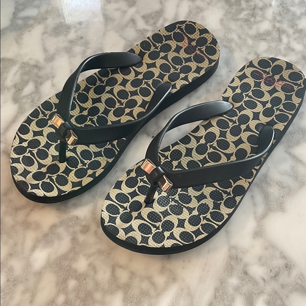 Coach Logo Black & Tan Patterned Flip Flops